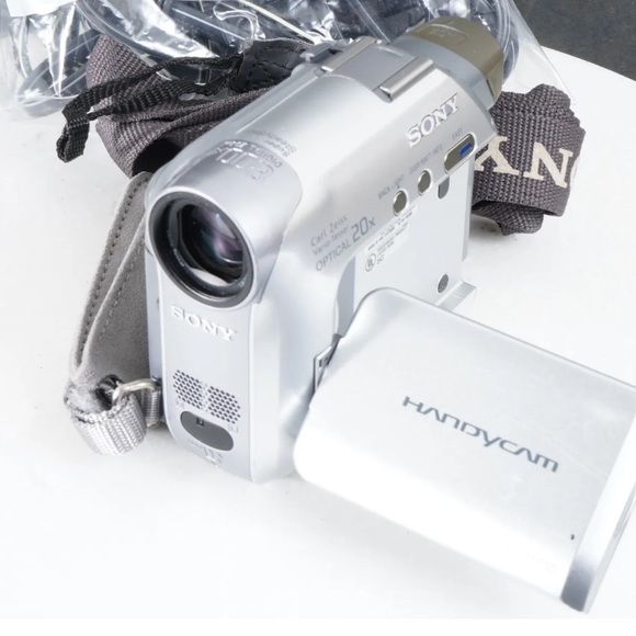 ^ Sony Handycam DCR-HC21 MiniDV Digital Video Camcorder [WORKS] - Picture 5 of 7